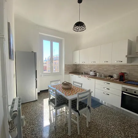 Brignole Apartment *